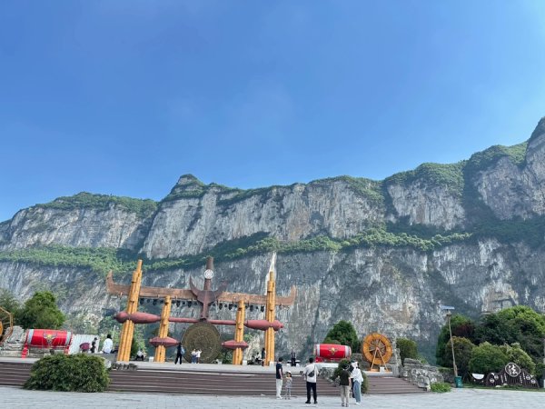 证配所配资 游客讲述贵州游船倾覆事故遇险时刻：狂风、暴雨和冰雹夹击
